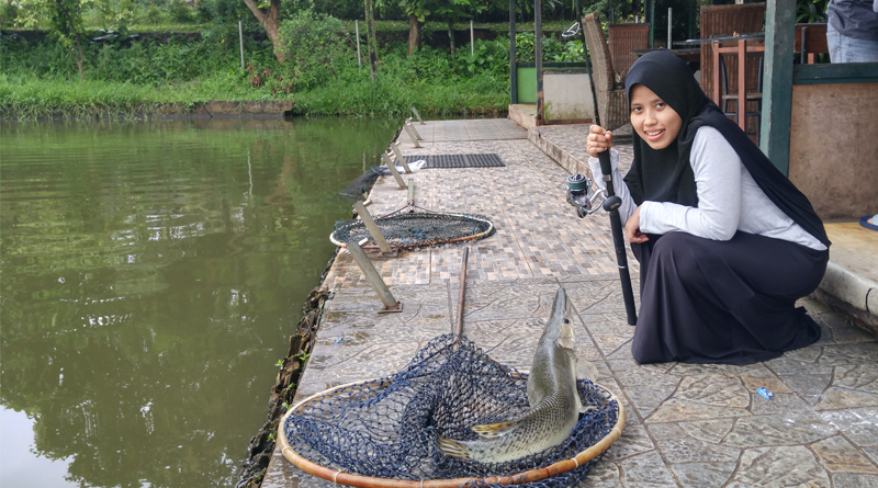Siti Fatimah: Memetik Hikmah Hobi Mancing